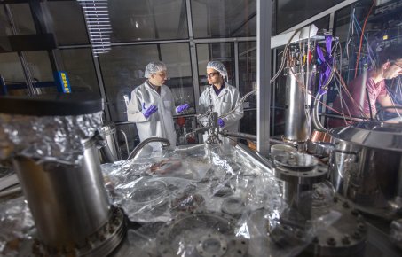 Dr Henrique Araújo supervising Adrian Bayer's UROP Placement at a Dark Matter Reactor in the High Energy Physics Department