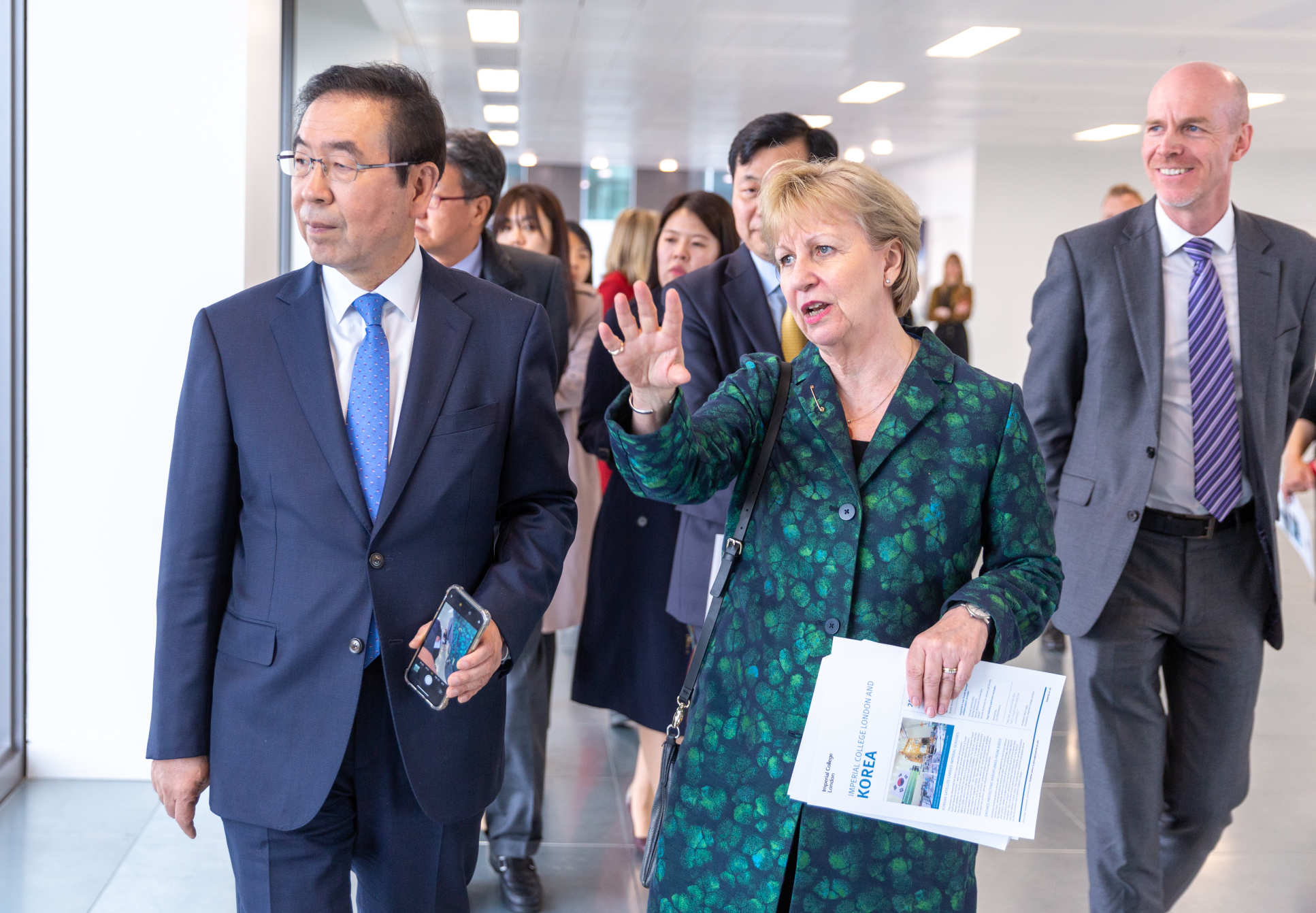 The Mayor of Seoul had a tour of the I-Hub