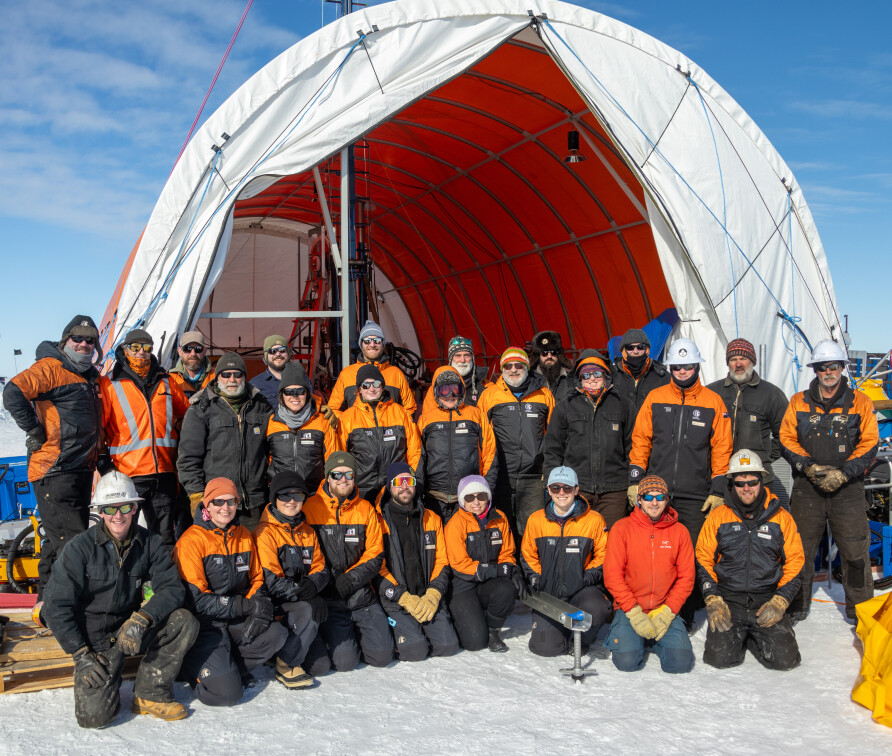 SWAIS2C team group photograph in Antarctica