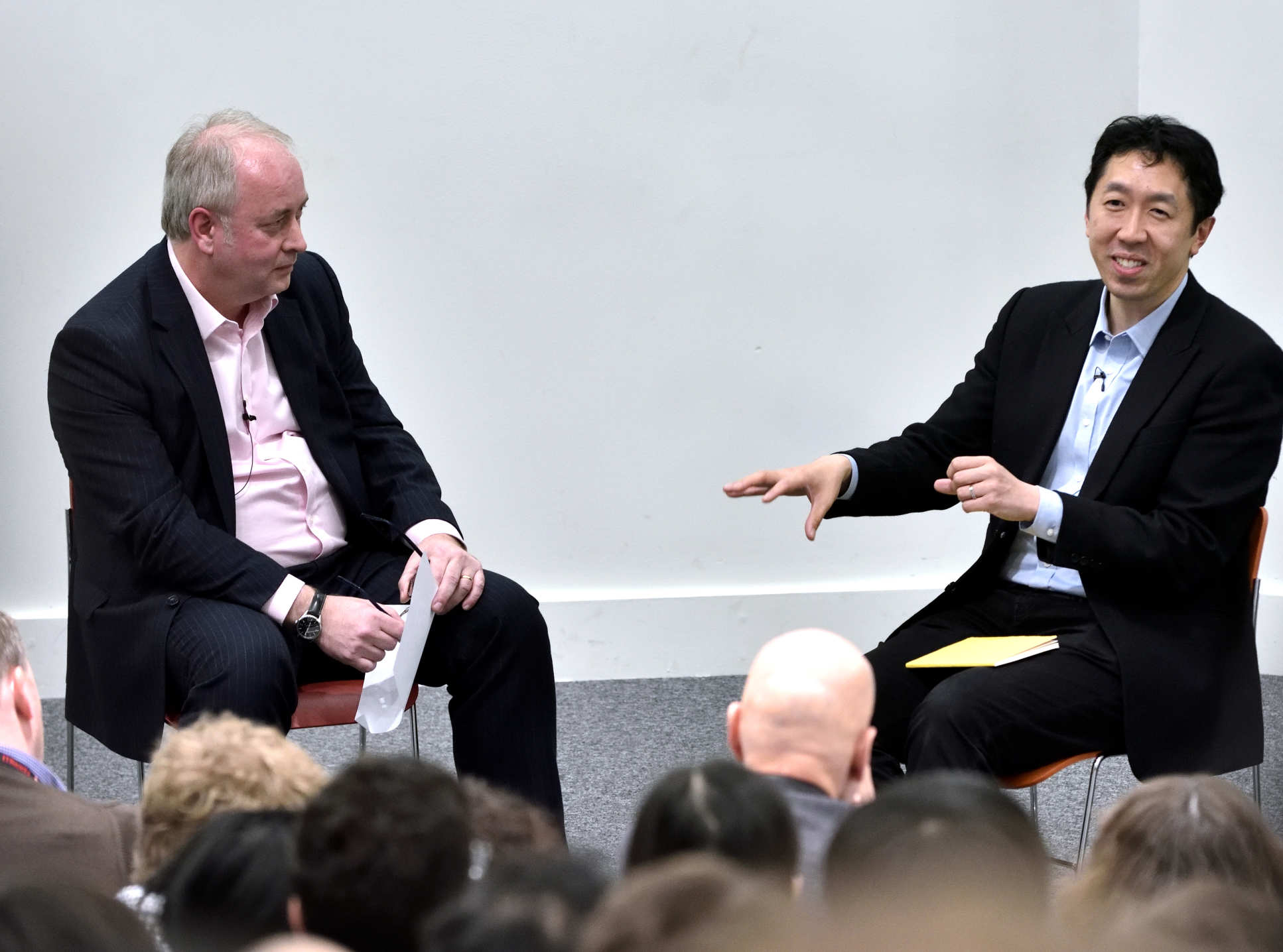 Professor Jennings and Dr Ng in conversation