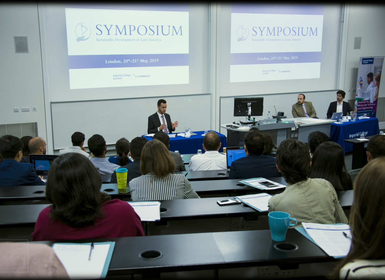 The symposium in action