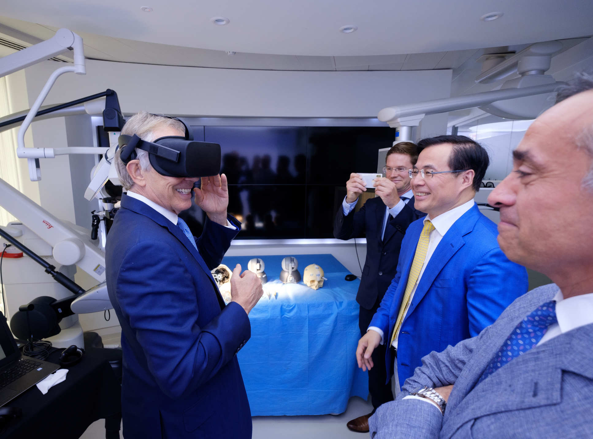During his visit to Imperial Mr Blair toured the Hamlyn Centre for Robotics, viewing demonstrations of surgical robots, 3D printed microrobotic tools and augmented reality technology for medical imaging