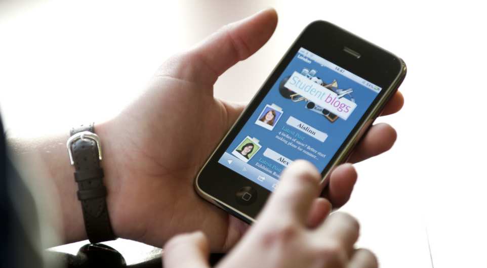 Browsing the blogs online