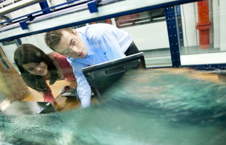 Student and lecturer - hydraulics lab