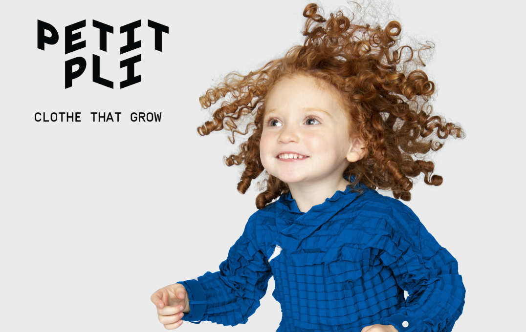 Petit Pli creates clothes that grow with your child, so that one outfit can continue to fit a growing child for over 3 years. The project aims to reduce the waste generated by the fashion industry and it uses streamlined manufacturing process, as well as encouraging future generations to consume intelligently.