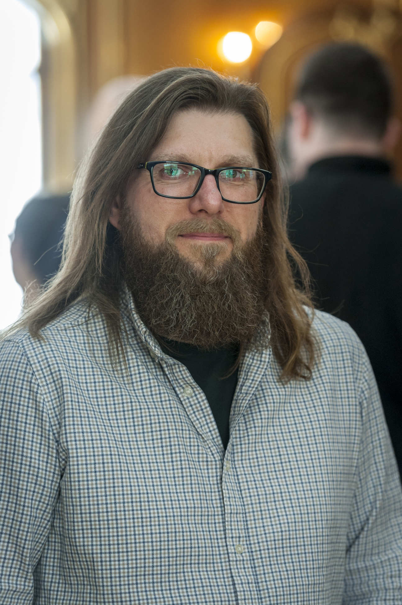 Potrait photo of man standing in room