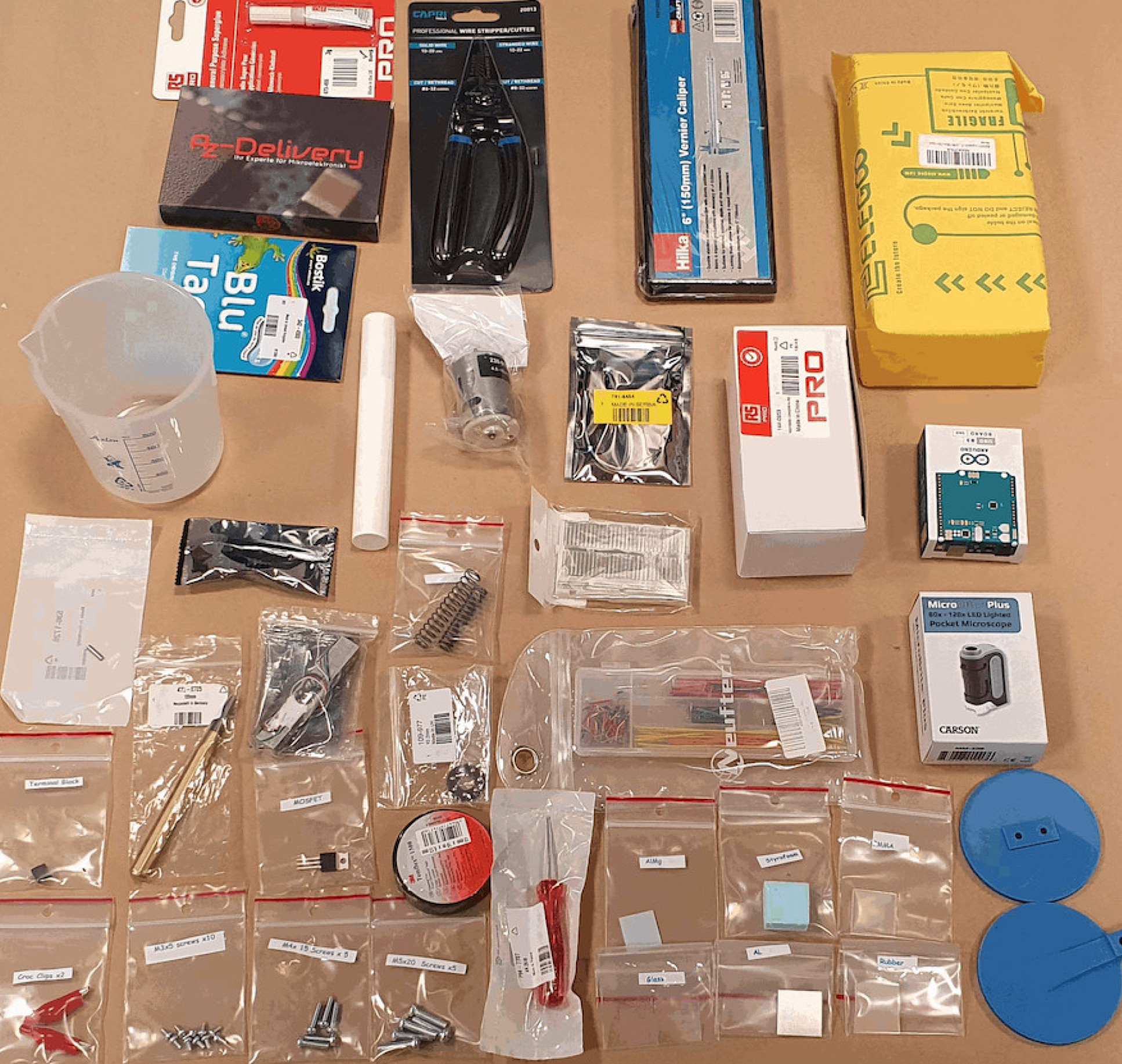 An image of the 36 items included in the box. 