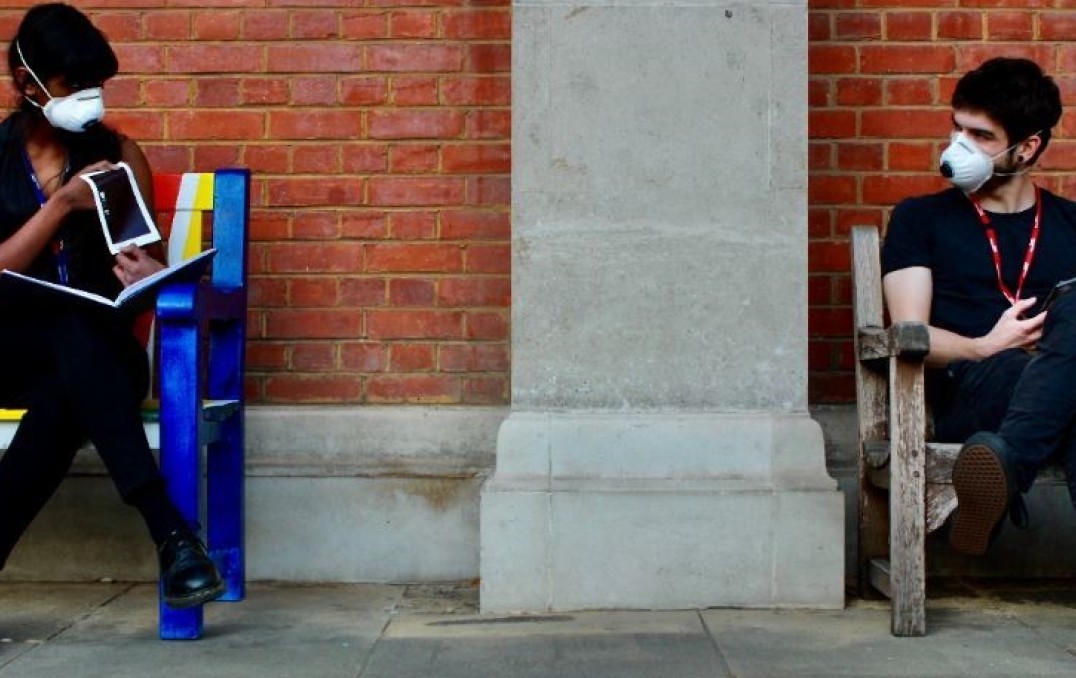 Social distancing during a lunch break