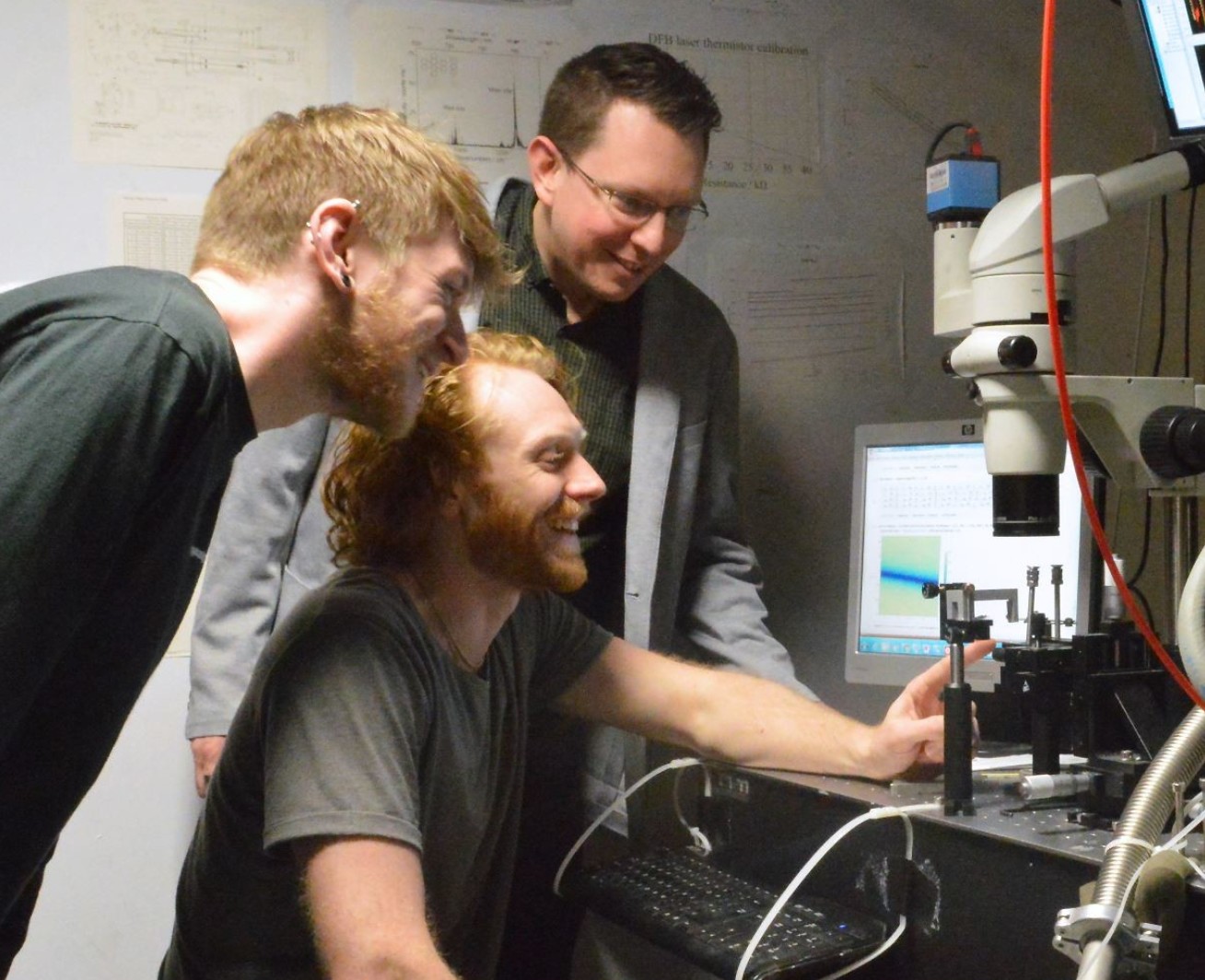 The molecular quantum nanophotonics research team
