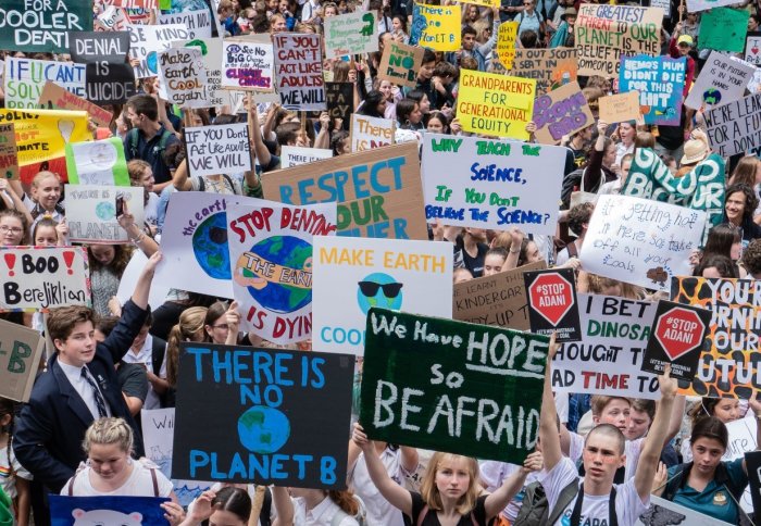 Children protesting climate change