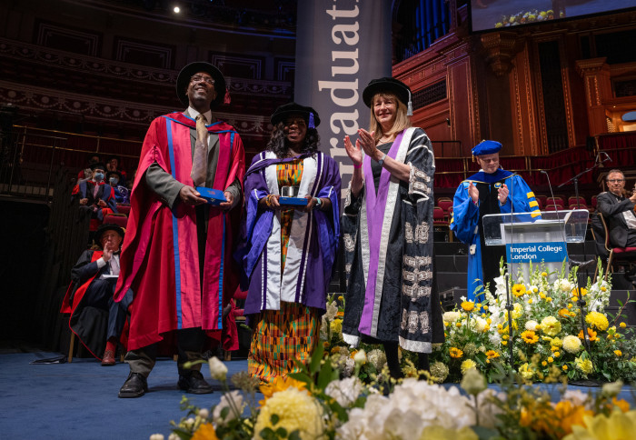 Faculty of Medicine staff awarded Medals at Commemoration Day ceremony