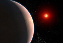 Signs that a rocky exoplanet could have an atmosphere detected by JWST