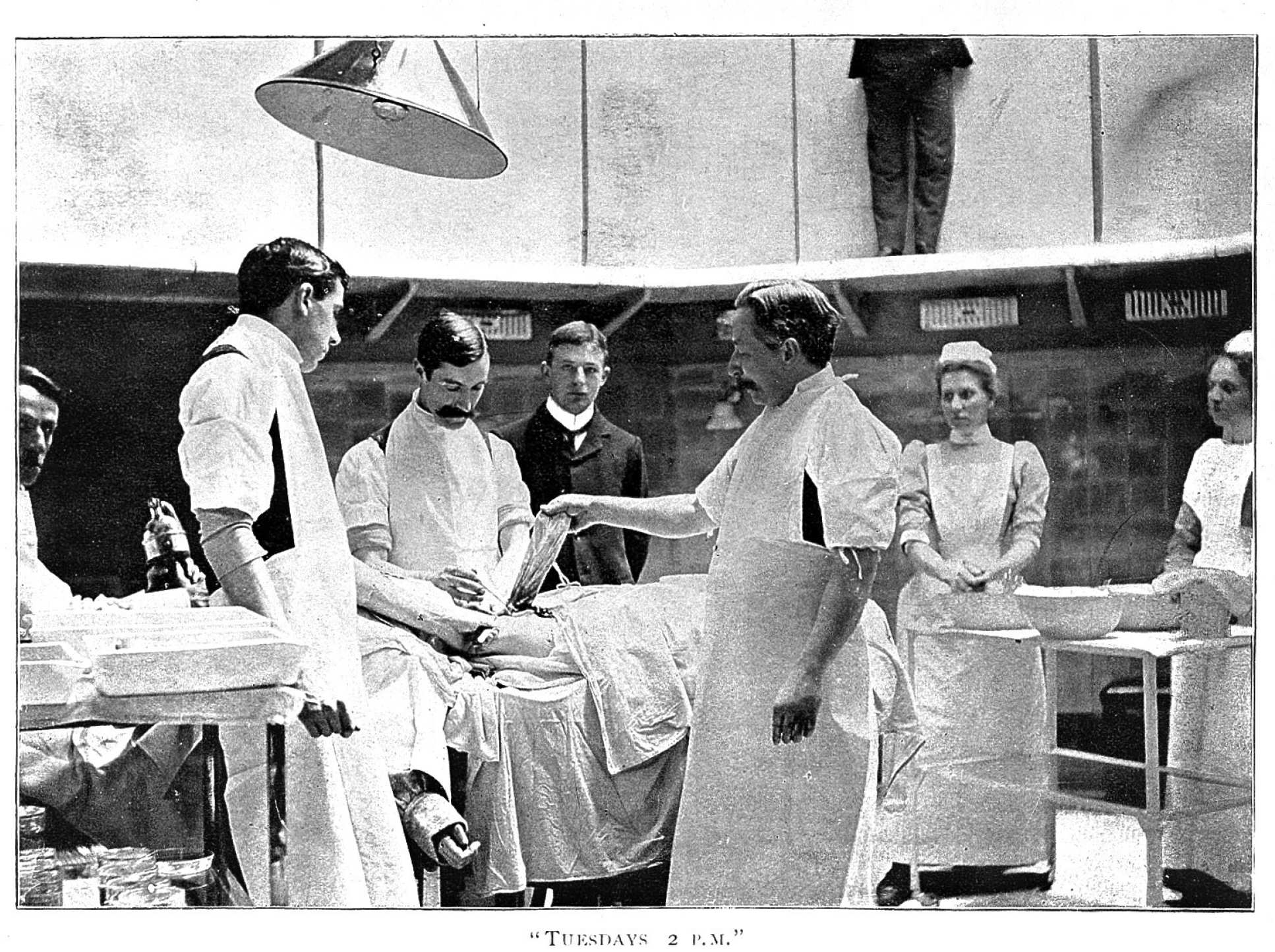 A surgical operation being performed, circa 1900 (Image: Wellcome Collection)