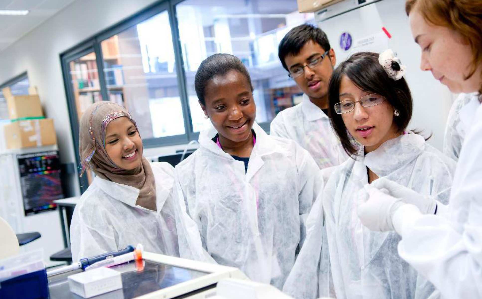 children in lab