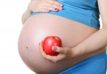 Mother's diet in pregnancy may have lasting effects for offspring