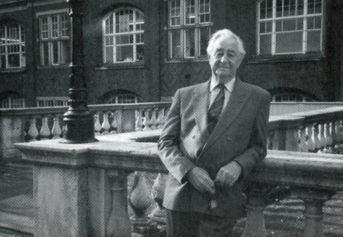 Lord Porter in Beit Quad, where his first Imperial lab was located