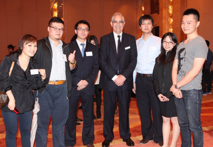 Alumni in Shanghai with President & Rector
