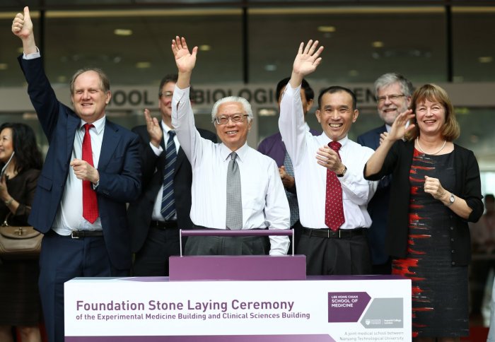 President of Singapore lays foundation stone at the Experimental Medicine Building of the Lee Kong Chian School of Medicine (LKCMedicine)