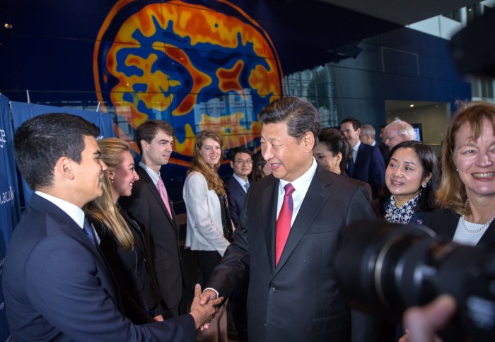 President Xi meets students