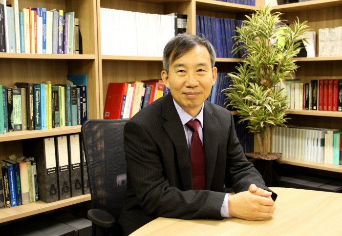 Professor Jianguo Lin