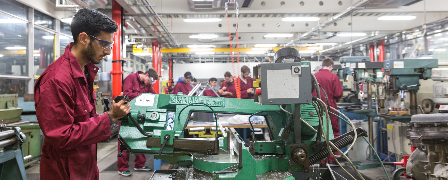 Машиностроение 2021. Императорский колледж машиностроения Индия. Faculty of Mechanical Engineering CTU. P.I.Engineering.