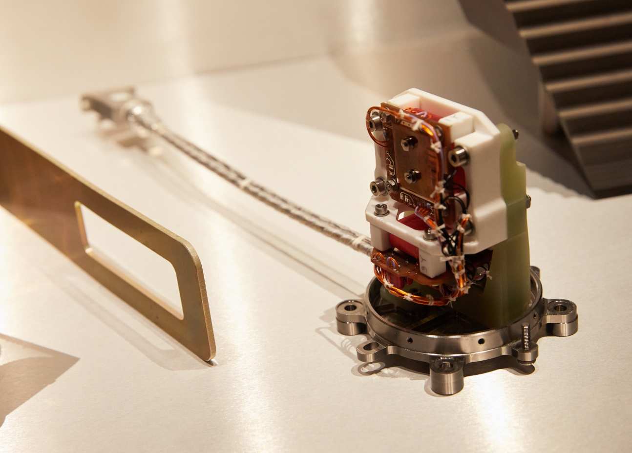 A ‘qualification model’ of the magnetometer instrument
