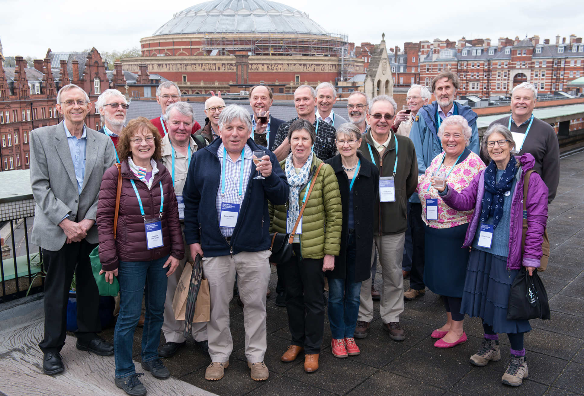 Physics alumni enjoy their department reception