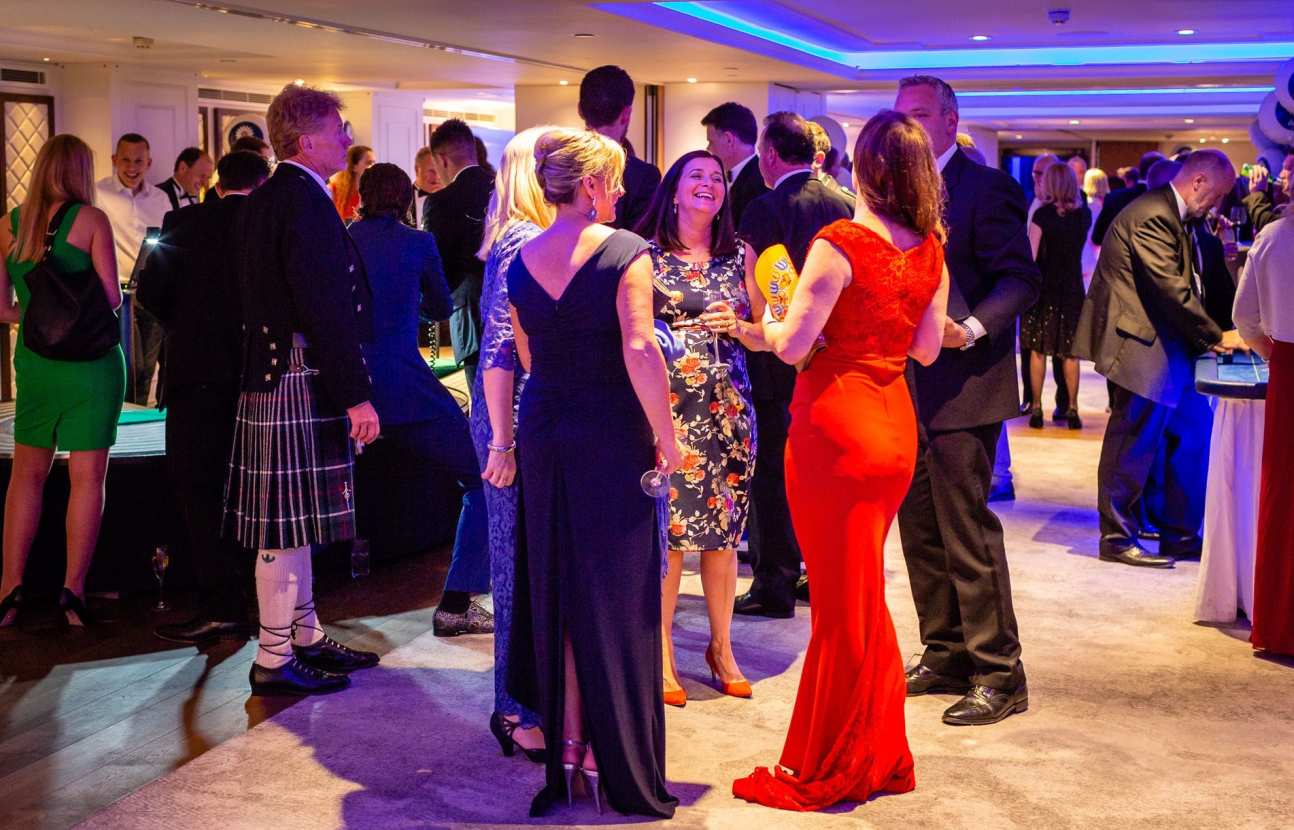 Attendees of the 2018 Business Continuity Awards mingle together