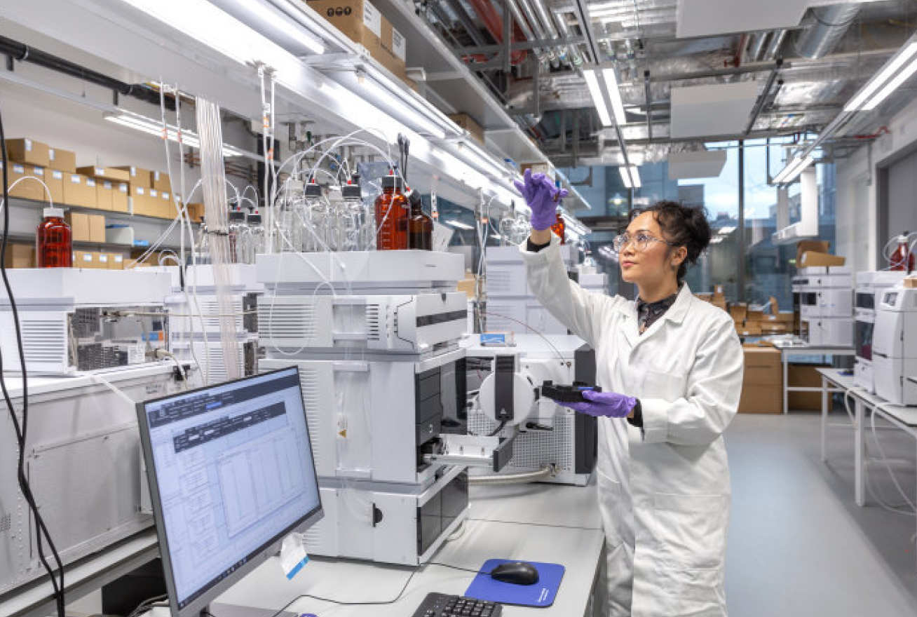 Department of Chemistry technician Dianna Nguyen in the new Molecular Sciences Research Hub