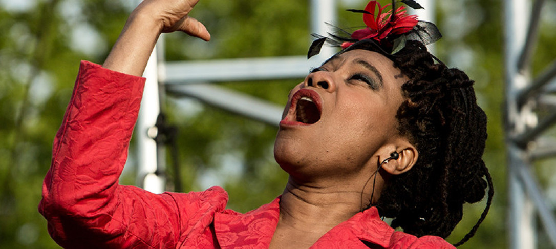 Imperial students signing BSL