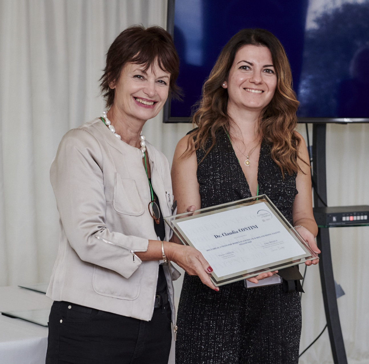 Claudia Contini receiving her award