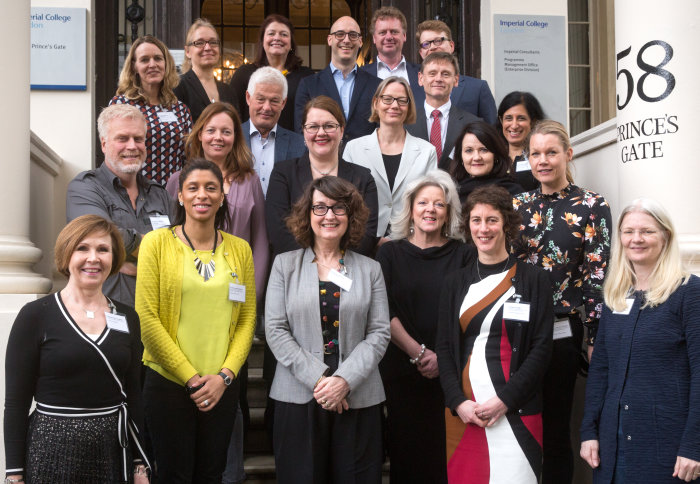 Professor Buitendijk (centre) with delegates