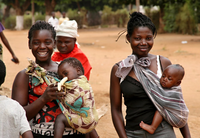 Mothers with babies, Mozambique