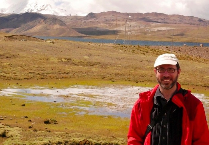Prof. Buytaert on fieldwork in the Peruvian Vilcanota basin