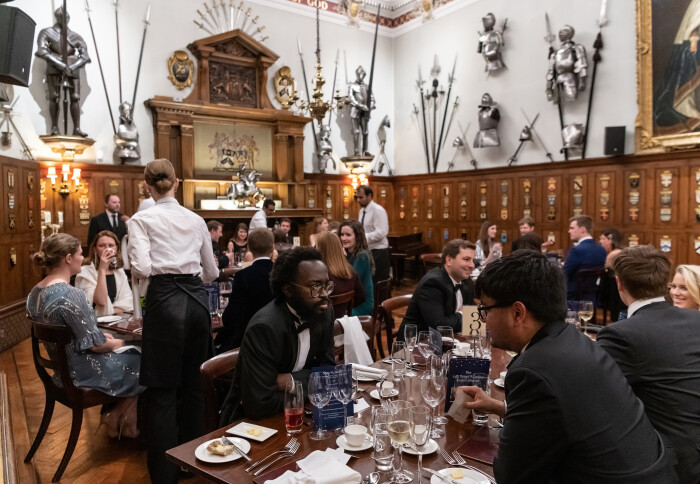 Attendees dining at the Alumni dinner