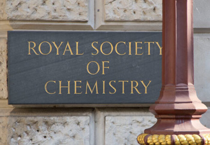 Synthetic chemist and battery-membrane team win RSC awards | Imperial News