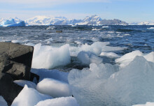 International team heads for Antarctica to study global warming effects