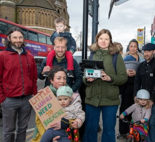Community group receiving an air quality sensors