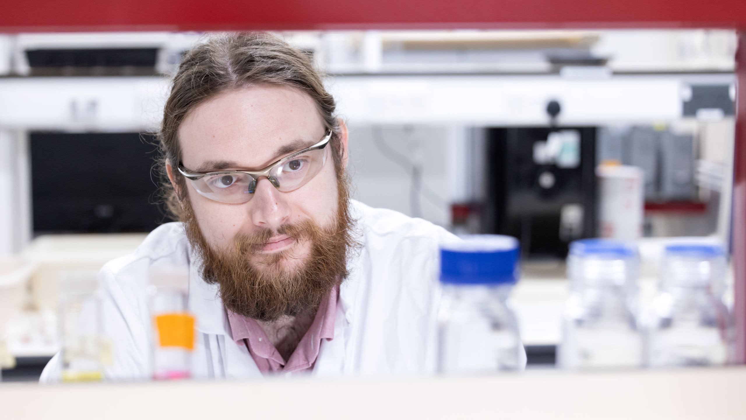 Close up of Dr Shaw working in the lab