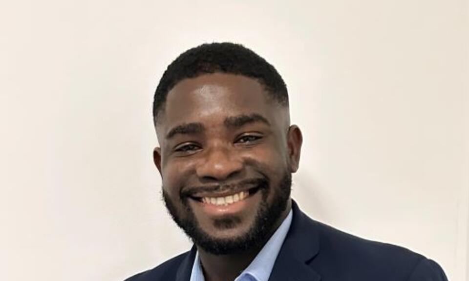 Headshot image of Tobi Owoade