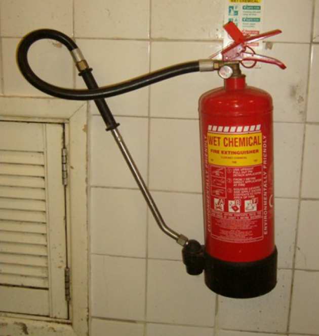 Wet chemical extinguisher