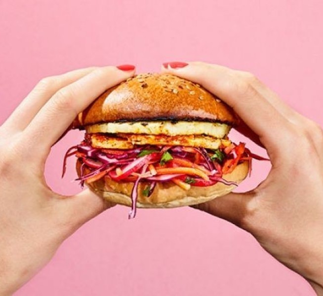 Halloumi Pineapple Burger