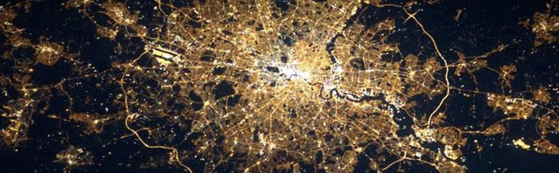 Map of London at night showing the level of light pollution