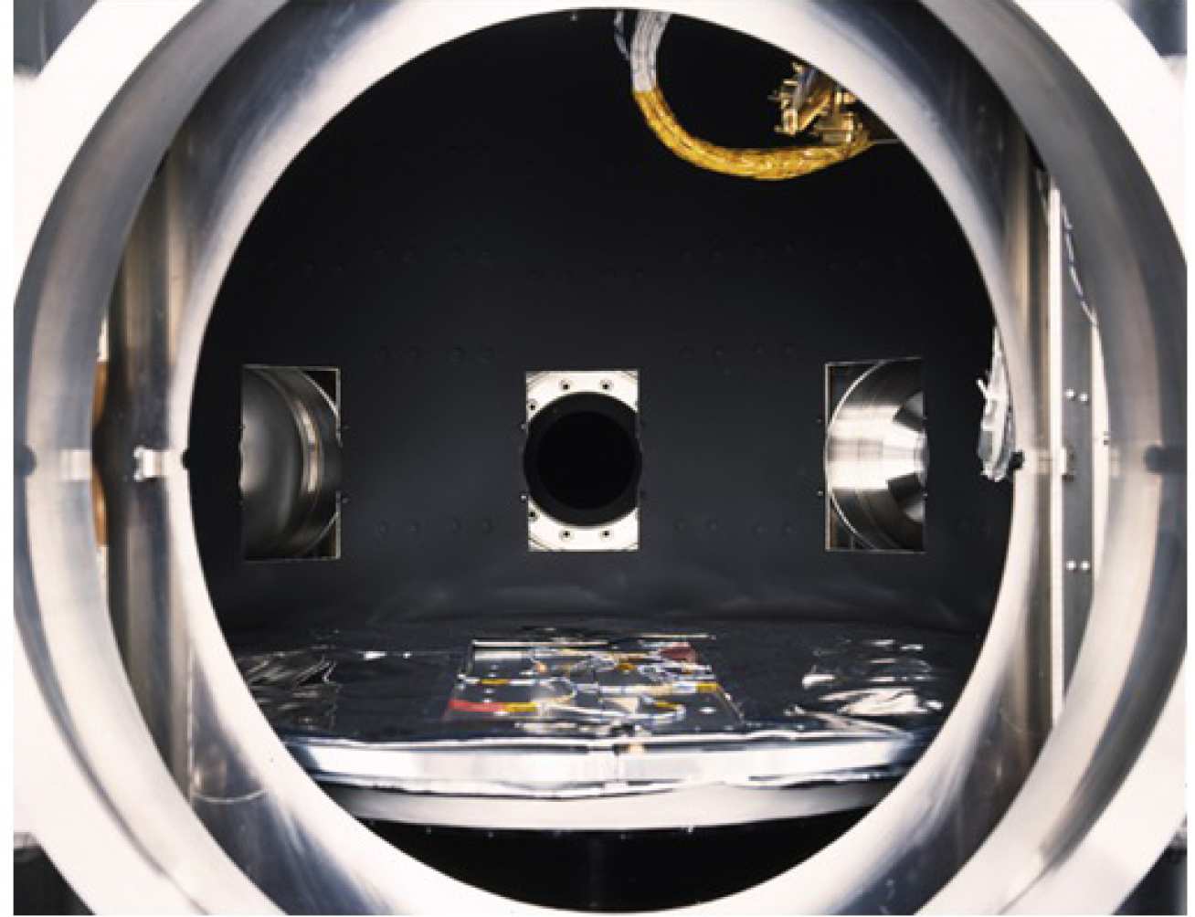 Internal Look of the Vacuum Radiometry