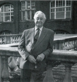 Lord Porter in Beit Quad, his laboratory's first home at Imperial