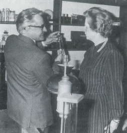 Porter entertaining Oxford chemist and former Prime Minister Lady Thatcher