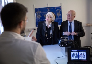 Lord Fellowes and Lady Kitchener visit the Centre for Blast Injury Studies