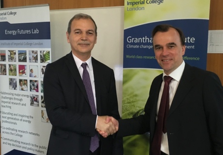 Mr Kamel Ben Naceur and Prof Martin Siegert shake hands at the lecture