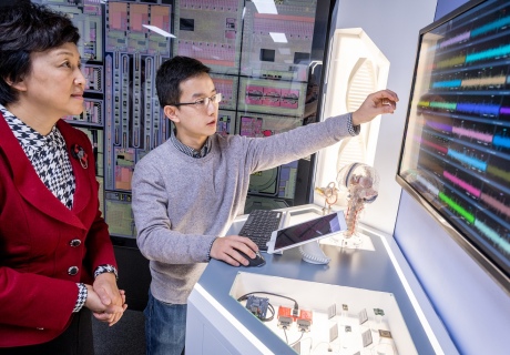 Prof Chen visits the Centre for Bio-Inspired Technology