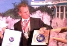 Dr Christopher Lattimer wins prestigious Phlebology Award